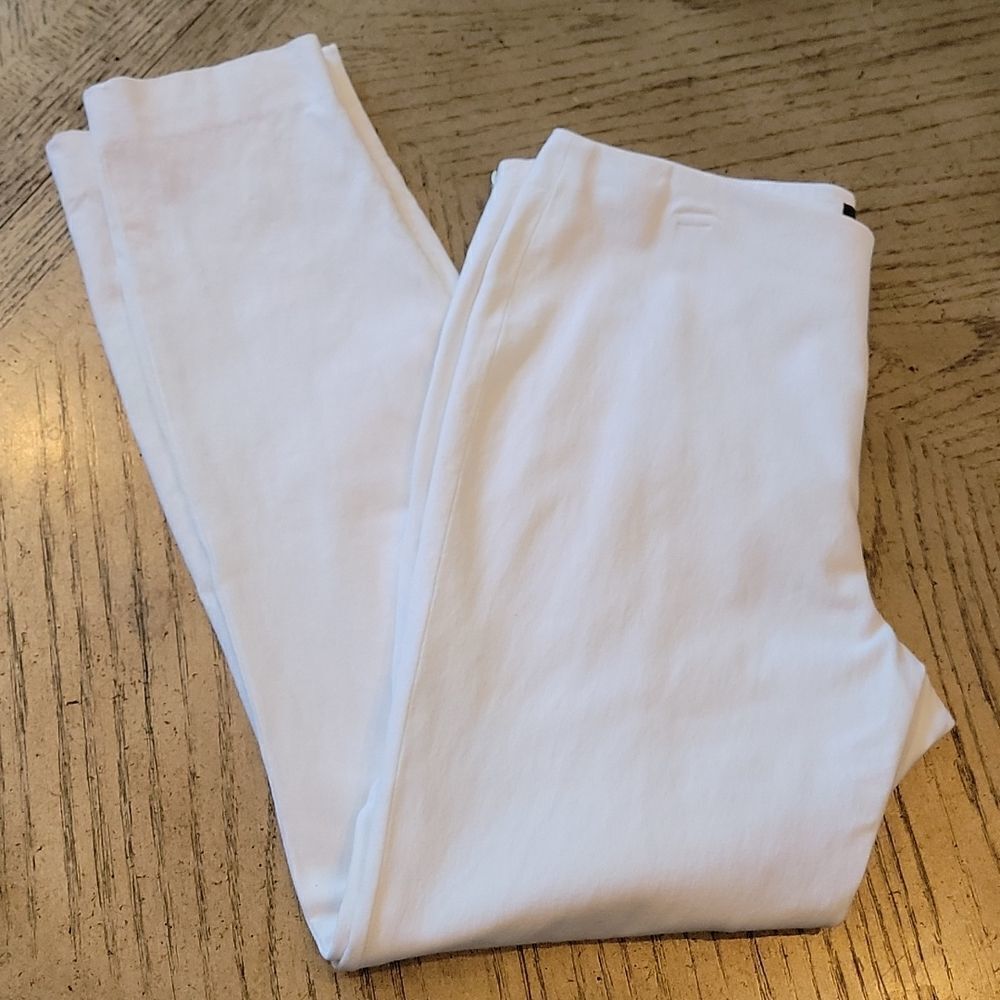 Theory white capri pants size 4 🤍 - Picture 12 of 13